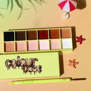 Made by Mitchell Colour Case Cream Paint Palette The Essentials BNIB